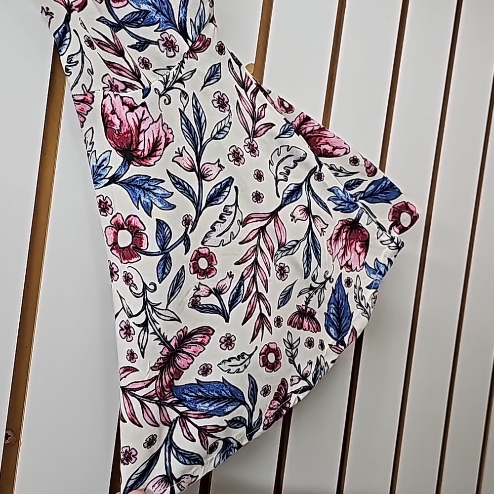 2X Style & Co Bell Sleeve Floral Top - Picture 2 of 2